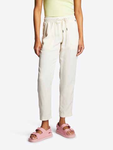 Rich & Royal Loose fit Trousers in White: front