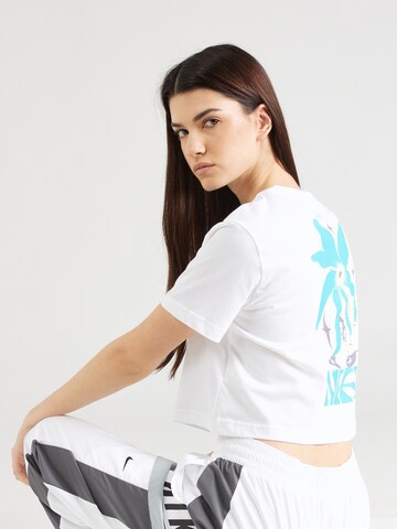 Nike Sportswear - Camiseta en blanco