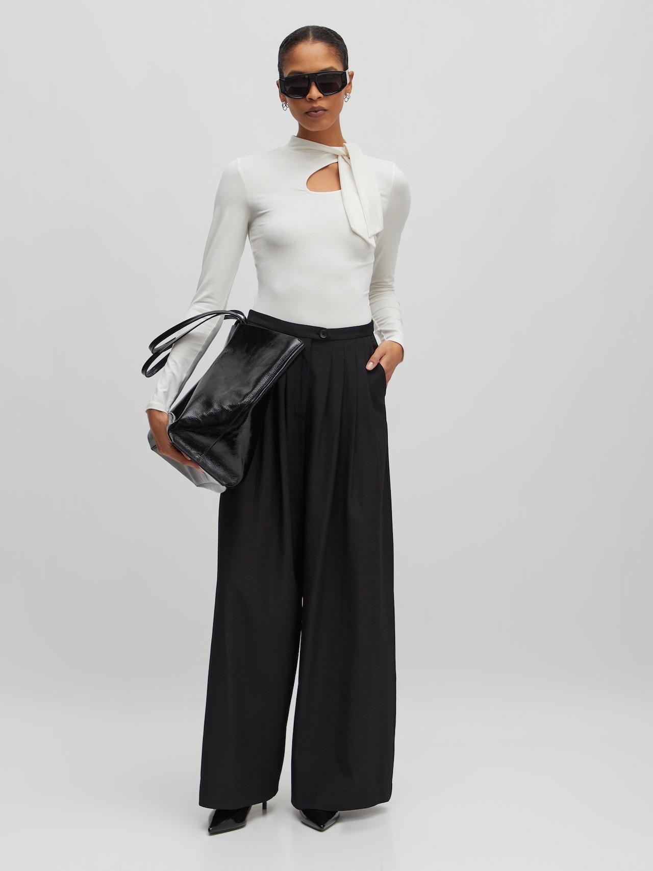 EDITED Producten Shirt 'Elaiana' Wit