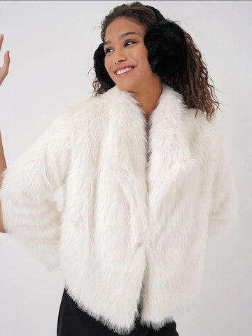 Bigdart Between-seasons coat in White