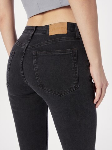 Flared Jeans 'Flame' di WEEKDAY in nero
