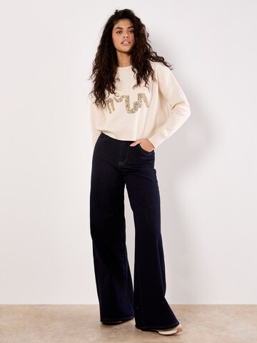 Apricot Sweater in Beige: front