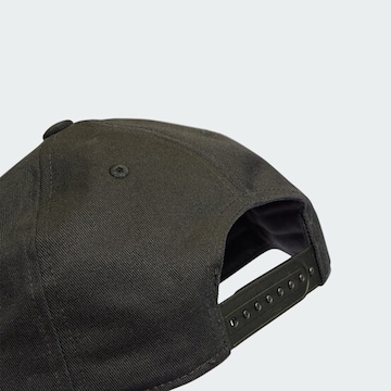 ADIDAS ORIGINALSŠilterica 'Metallic Trefoil' - crna boja