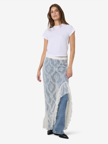 Noisy may Skirt 'NMLUCIA' in White