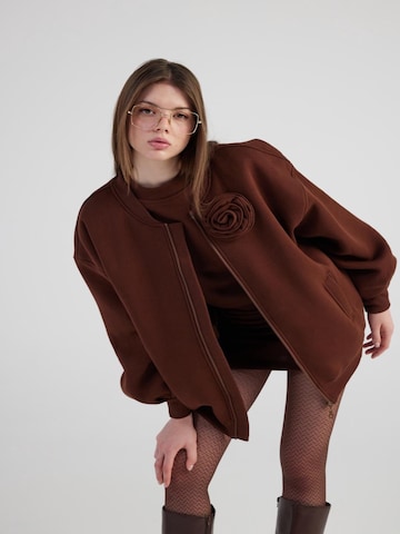 HOLLY LOLLY Between-season jacket in Brown