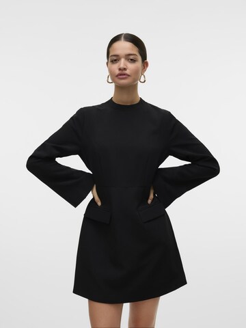 Robe VERO MODA en noir : devant