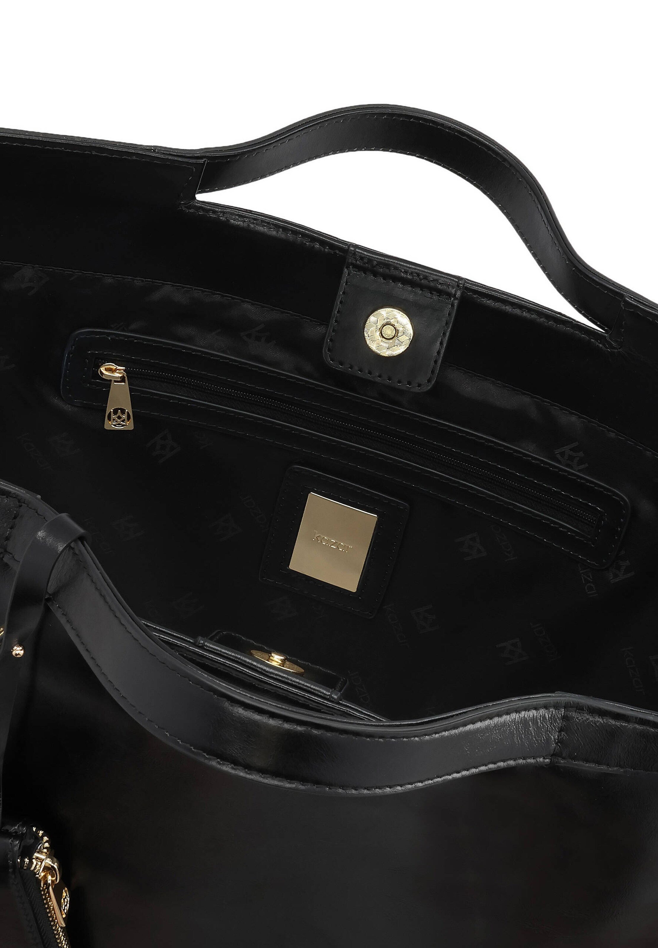 melns Kazar Rokassomiņa