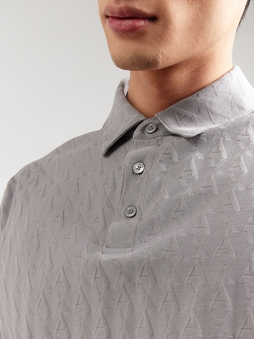 ARMANI EXCHANGE T-shirt i grå