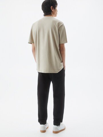 Pull&Bear Tapered Trousers in Black