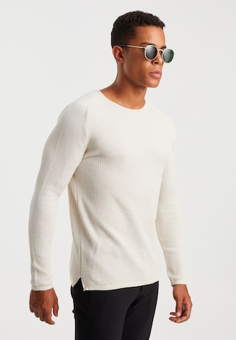 Leif Nelson Sweater in White: front