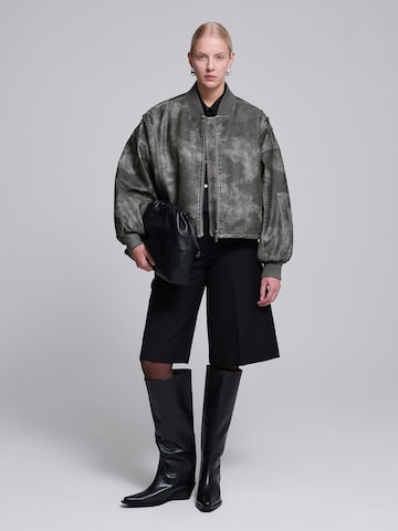 AEMMI Tussenjas 'Leather Bomber' in Grijs