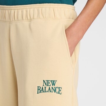 new balance Baggy Sportbroek 'Trackside Fleece Barrel Pant' in Beige