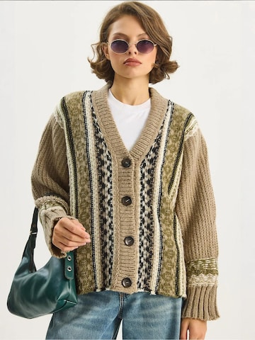 Giacchetta di Bianco Lucci in beige: frontale