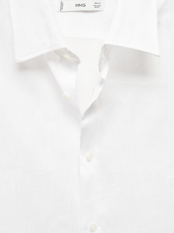 MANGO MAN Regular fit Риза 'Parrot' в бяло