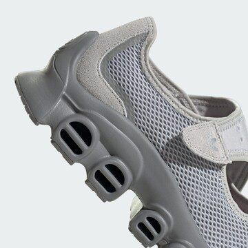 ADIDAS ORIGINALS Slip-on 'Adifom Megajane' in Grijs