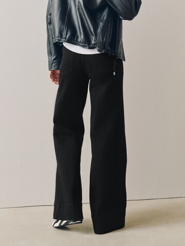 Next Wide Leg Jeans in Blau