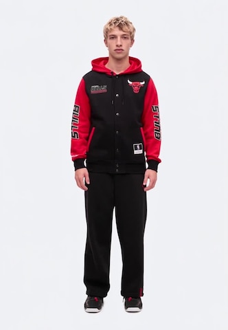 Mitchell & Ness Tréning dzseki 'NBA BULLS' - fekete: elől