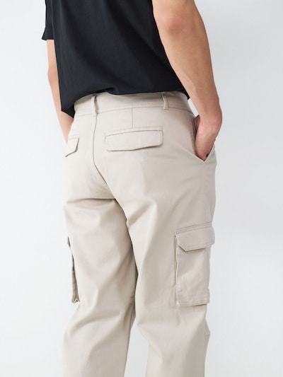BALMOHK Pantalon cargo en beige, Vue avec produit