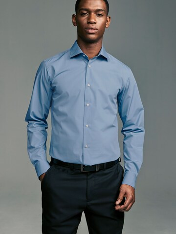 Next - Ajuste estrecho Camisa en azul