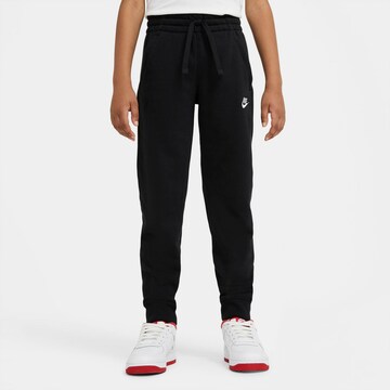 Tapered Pantaloni de la Nike Sportswear pe negru: față