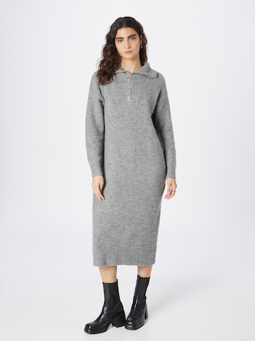 SISTERS POINT Knitted dress 'LUI' in Grey: front