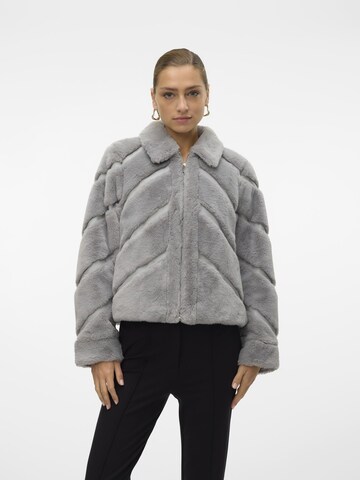 Veste mi-saison VERO MODA en gris : devant