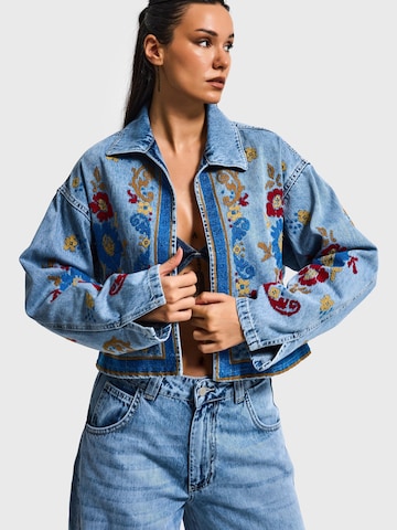 IT'S BASIC Bodywarmer 'Cropped Denim Jacket' in Blauw