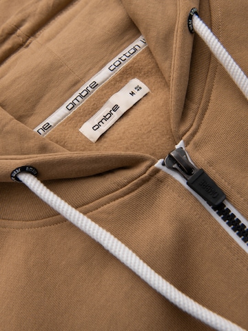 Ombre Sweatshirt 'OM-SSBZ-0272' in Bruin