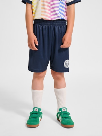 Hummel Regular Workout Pants in Blue: front