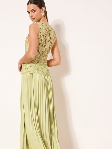 Robe Lipsy en jaune