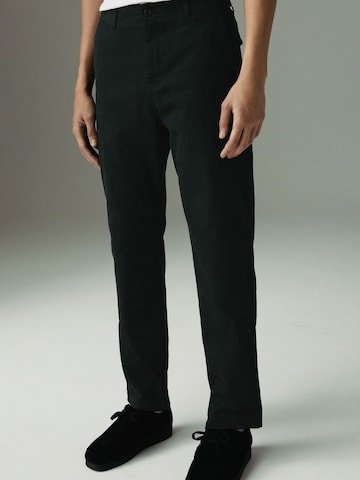 Next Szabványos Chino nadrág - fekete