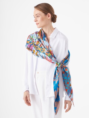 CODELLO Wrap in Blue: front