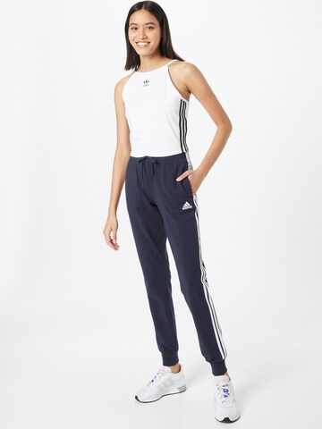 Effilé Pantalon de sport 'Essentials' ADIDAS SPORTSWEAR en bleu