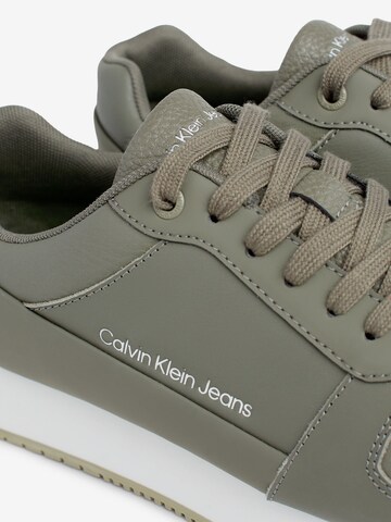 Calvin Klein Jeans Sneakers in Grey