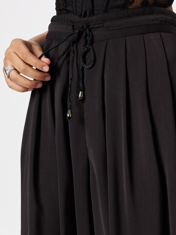 Wide Leg Pantalon 'ARIANE' VERO MODA en noir