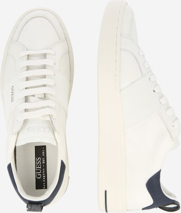 GUESS Sneaker low 'VERONA' i hvid