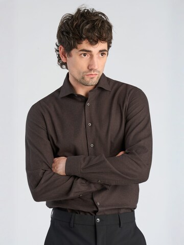 Regular fit Camicia di Lindbergh in marrone
