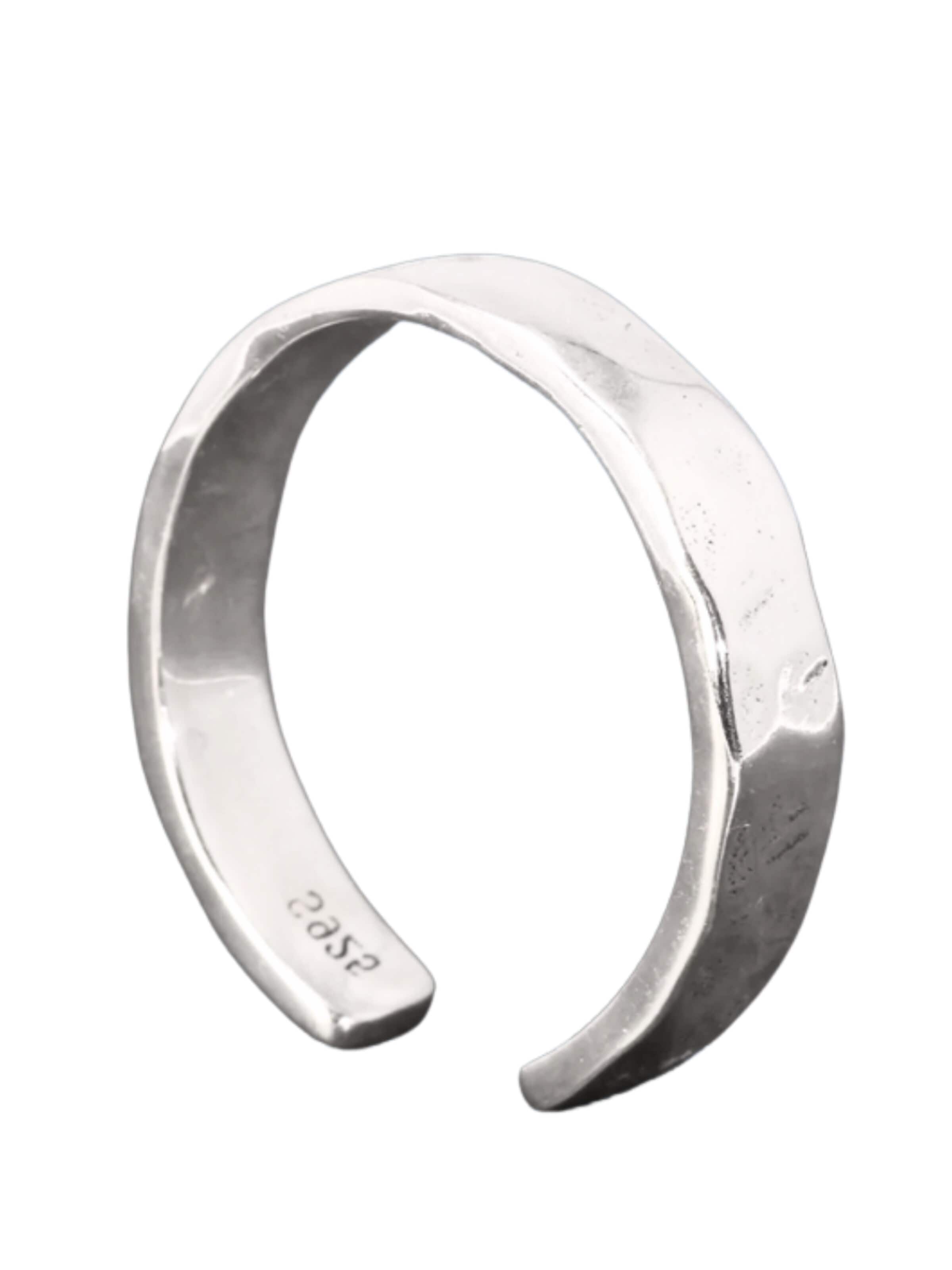 Eternal Ring 'Wave' in Silver: front