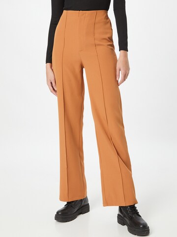 Loosefit Pantalon à plis Missguided en marron : devant