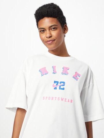 Nike Sportswear Oversize t-shirt i vit