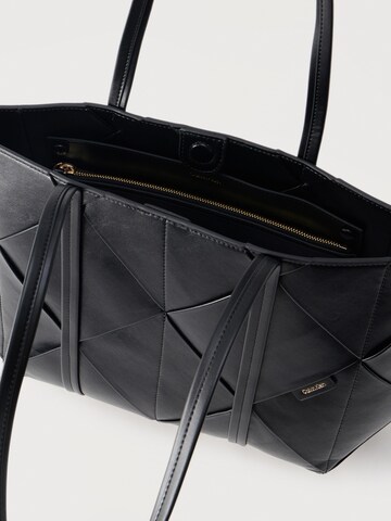 Calvin Klein Štandardný strih Krojové nohavice - Čierna