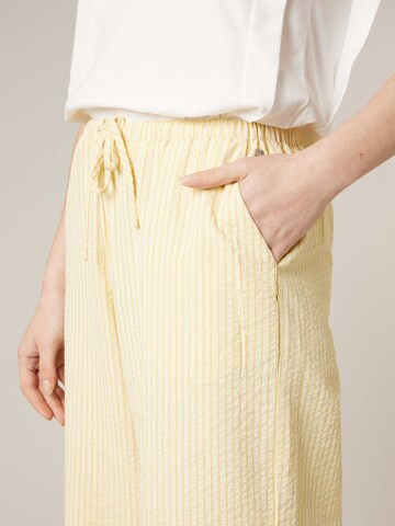 Loosefit Pantalon 'Josita' Deeluxe en jaune
