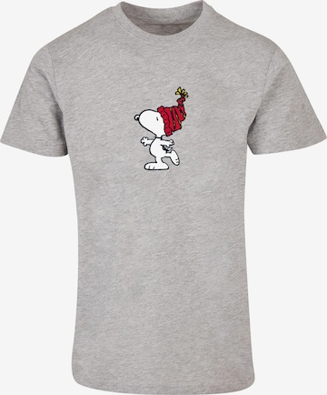 Merchcode T-Shirt 'Peanuts Snoopy With Knitted Hat' in Grau: predná strana