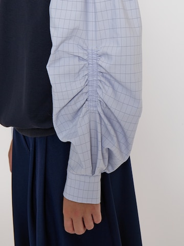 Felpa 'Sidney' di Peppercorn in blu