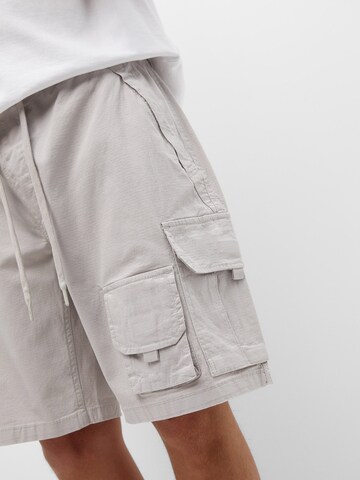 Pull&Bear Loosefit Shorts in Grau
