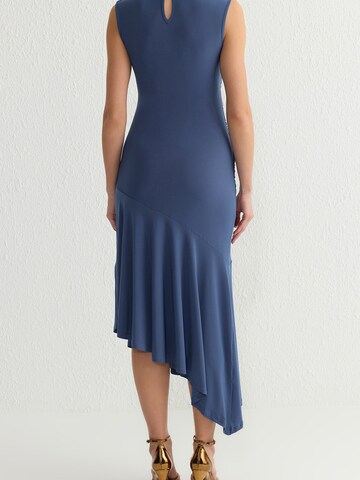 Trendyol Jurk in Blauw