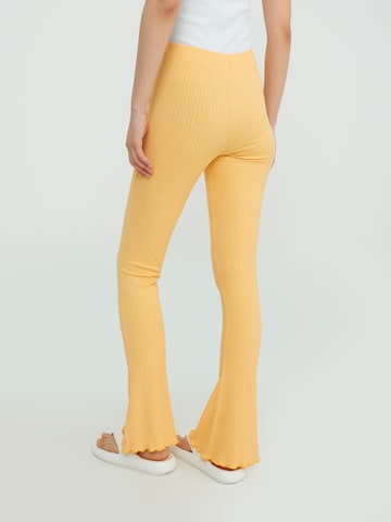 EDITED Flared Broek 'Alex' in Oranje