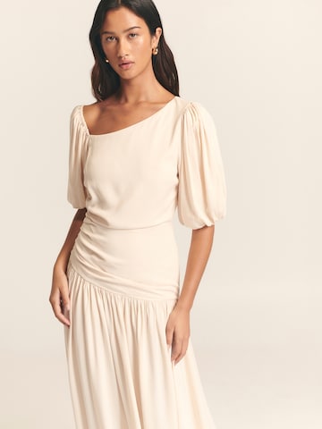 Robe 'Joie' St MRLO en beige