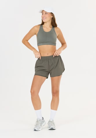ENDURANCE Regular Shorts 'Yarol' in Grün