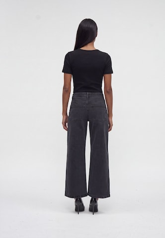 Vero Moda Petite Wide Leg Farkut 'VMTHEA' värissä harmaa